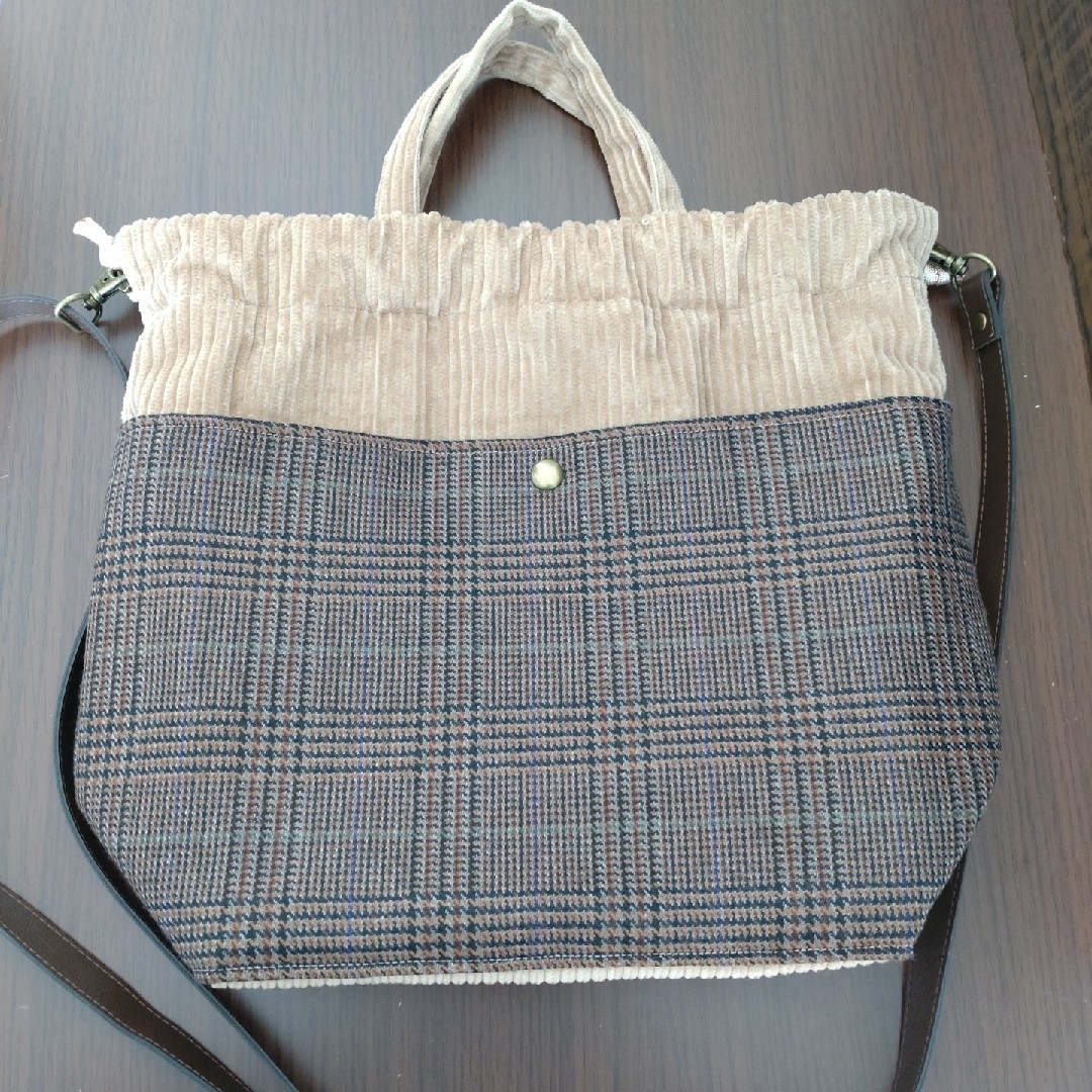 巾着2Wayショルダートートバッグ　コーデュロイ✕茶系チェック柄　ハンドメイド ハンドメイドのファッション小物(バッグ)の商品写真