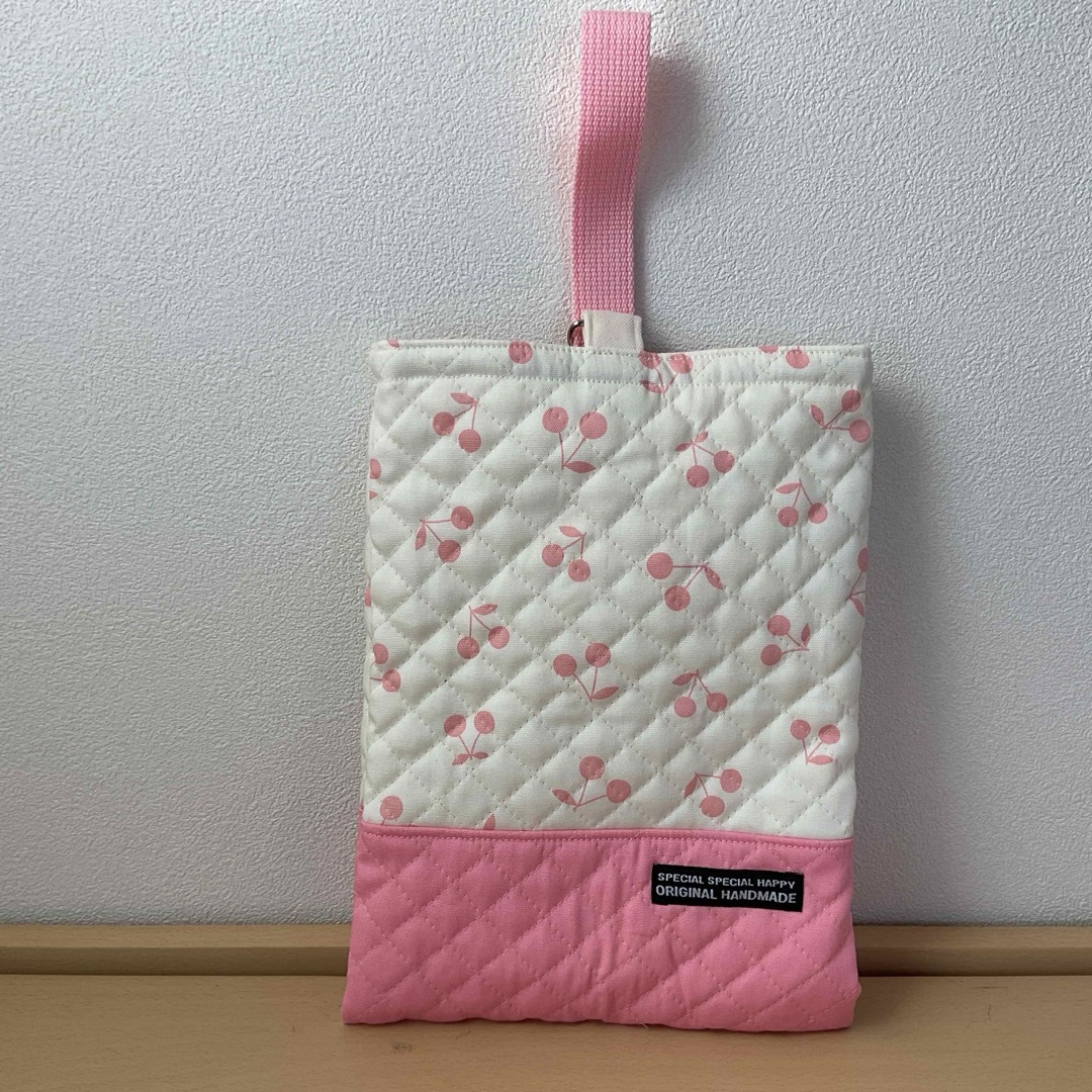 さくらんぼ　入園入学5点セット　ハンドメイド　レッスンバッグ　上履き入れ　 ハンドメイドのキッズ/ベビー(バッグ/レッスンバッグ)の商品写真