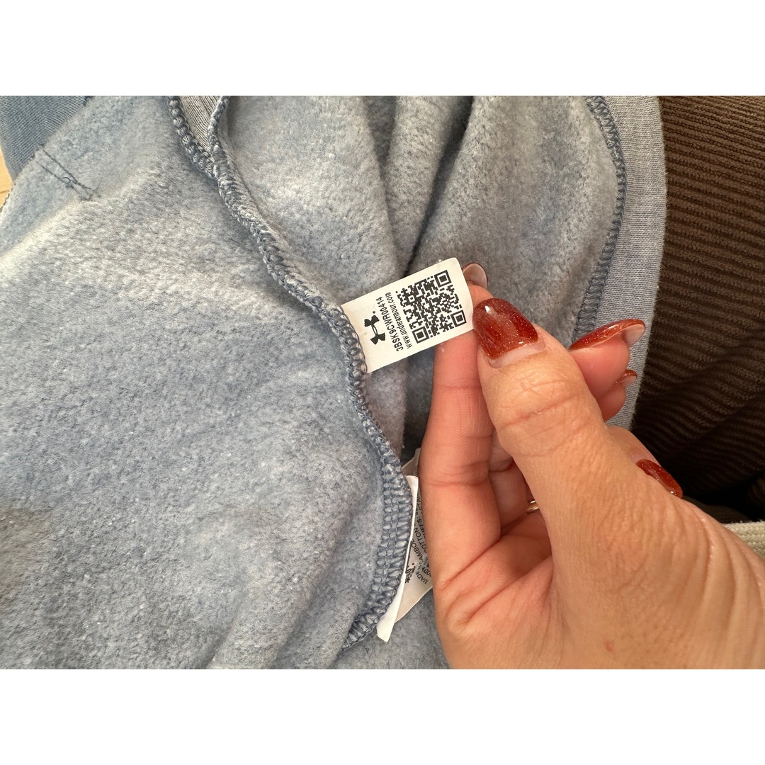 UNDER ARMOUR(アンダーアーマー)のアンダーアーマー　パーカー レディースのトップス(パーカー)の商品写真