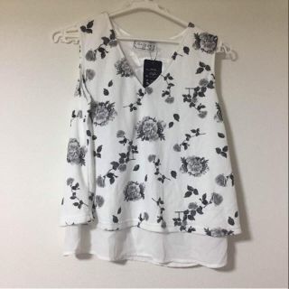 シマムラ(しまむら)のmiichanさん専用   花柄レイヤードタンク(Tシャツ(半袖/袖なし))