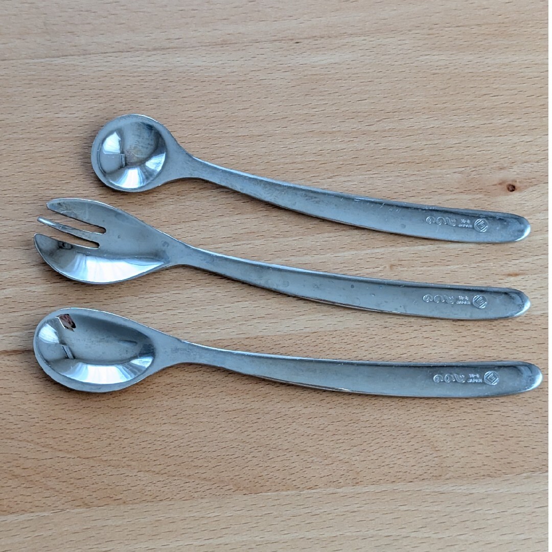 nonoji(ノノジ)のののじ 新はじめてのカトラリーセット 右手用 3本セット キッズ/ベビー/マタニティの授乳/お食事用品(スプーン/フォーク)の商品写真