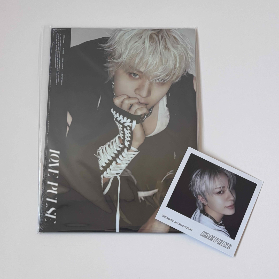 TREASURE(トレジャー)のtreasure ジョンファン LOVE PULSE ポロライド アルバム エンタメ/ホビーのCD(K-POP/アジア)の商品写真