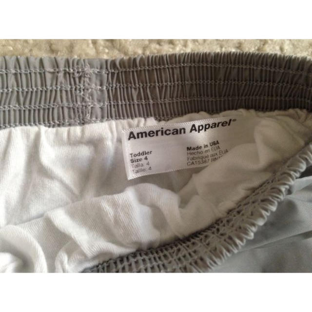 American Apparel(アメリカンアパレル)の【専用】アメリカンアパレル水着＋ゴーグル キッズ/ベビー/マタニティのキッズ服男の子用(90cm~)(水着)の商品写真