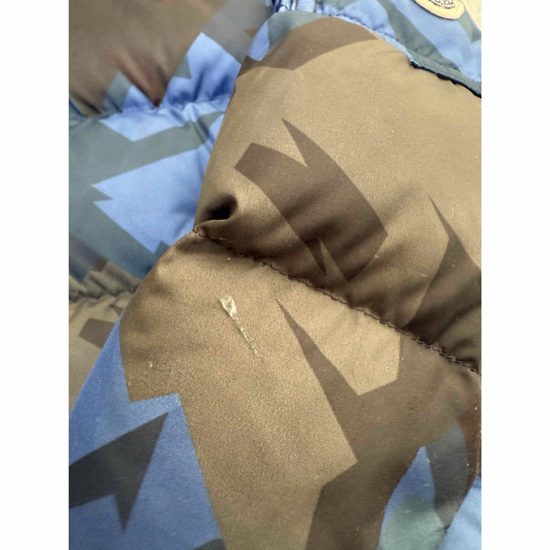 MONCLER(モンクレール)のモンクレールダウン　104cm キッズ　ベビー キッズ/ベビー/マタニティのキッズ服男の子用(90cm~)(ジャケット/上着)の商品写真