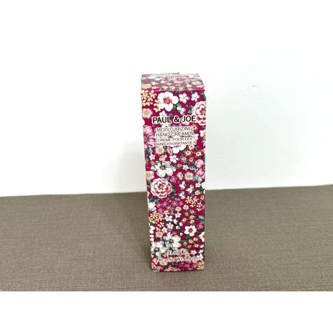 PAUL & JOE(ポールアンドジョー)のD㉜ポール＆ジョー モイスチュアライジング ハンドクリーム N コスメ/美容のボディケア(ハンドクリーム)の商品写真