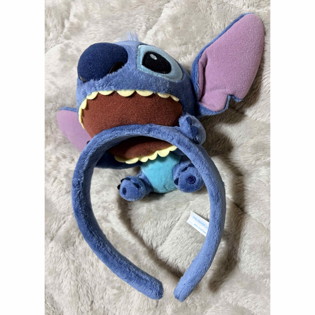 リロ&スティッチ(リロアンドスティッチ)のスティッチ ぬいぐるみ付きカチューシャ リロ＆スティッチ　東京ディズニー　限定 レディースのヘアアクセサリー(カチューシャ)の商品写真