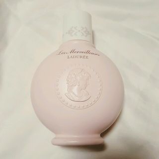 レメルヴェイユーズラデュレ(Les Merveilleuses LADUREE)のラデュレ✩ボディミルク(ボディローション/ミルク)