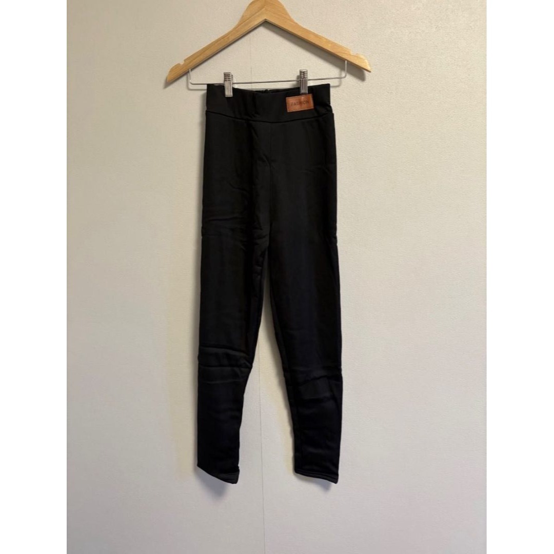 【再入荷】裏起毛　黒　S レギンス　極暖　美脚　通勤　ブラック 　あったかい　 レディースのレッグウェア(レギンス/スパッツ)の商品写真