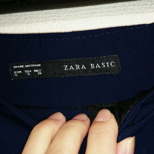 ZARA(ザラ)のZARA パンツ レディースのパンツ(クロップドパンツ)の商品写真