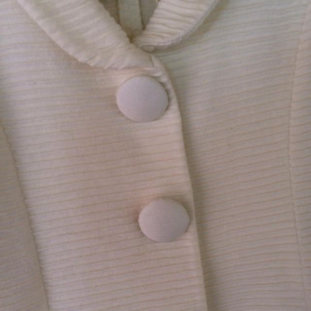 M-premier(エムプルミエ)のTO BE CHICベルト付きジャケット レディースのジャケット/アウター(テーラードジャケット)の商品写真
