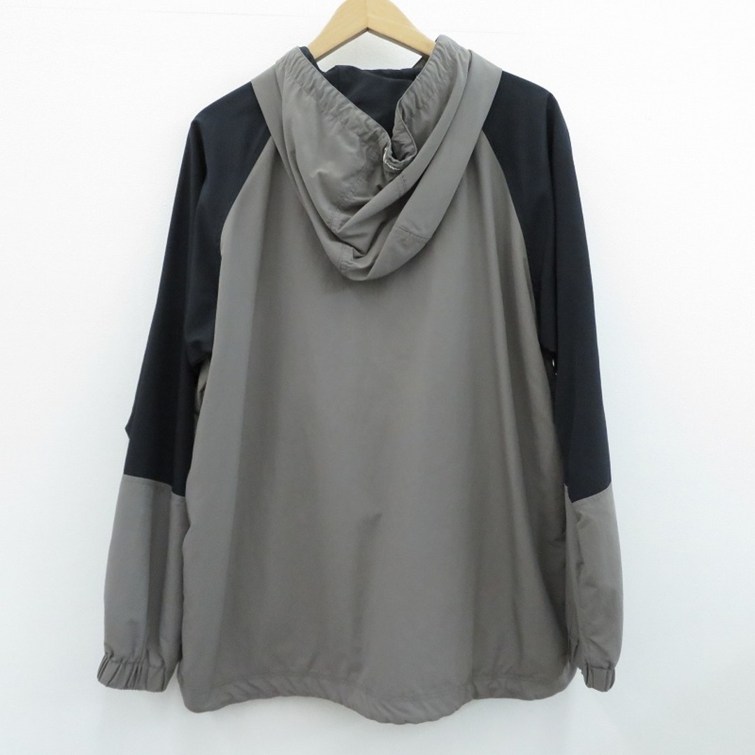 Champion(チャンピオン)の【瀬戸大橋店】 中古 Champion | チャンピオン その他アウター ×UNDEFEATED アノラックパーカー C8-S614 グレー サイズ：M 【93】 メンズのジャケット/アウター(その他)の商品写真