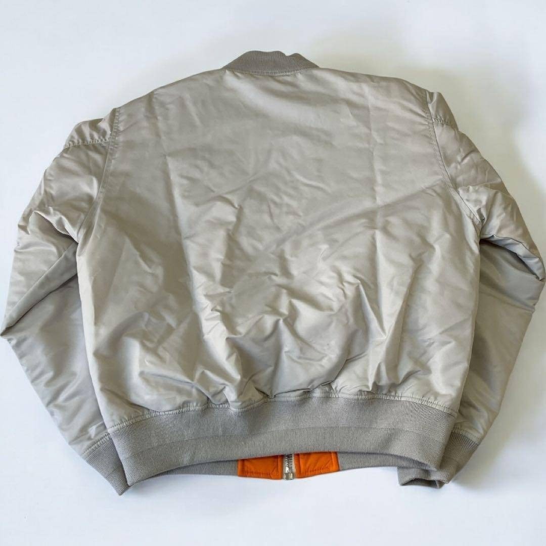 STUSSY(ステューシー)のMA-1 ボンバー　ジャケット　 ステューシー ナイロンジャケット M グレー メンズのジャケット/アウター(フライトジャケット)の商品写真