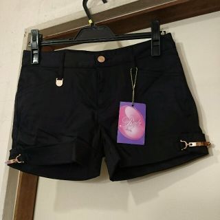 レディー(Rady)のradyビット付きショートパンツ 黒 新品タグつき(ショートパンツ)