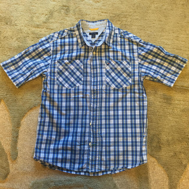 TOMMY HILFIGER(トミーヒルフィガー)のトミーヒルフィガー シャツ キッズ/ベビー/マタニティのキッズ服男の子用(90cm~)(Tシャツ/カットソー)の商品写真