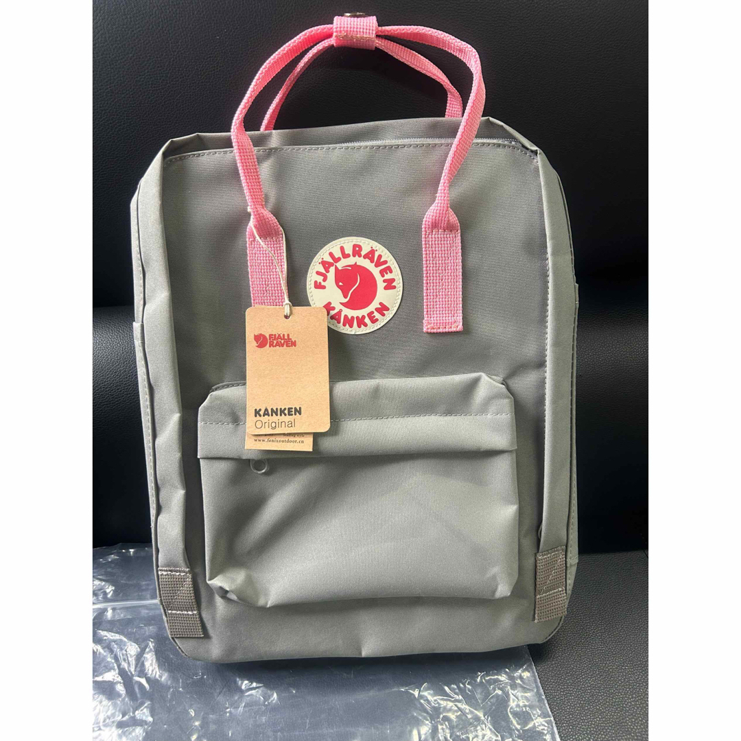 カンケンリュックサック バッグ フェールラーベン 16L グレーピンク レディースのバッグ(リュック/バックパック)の商品写真