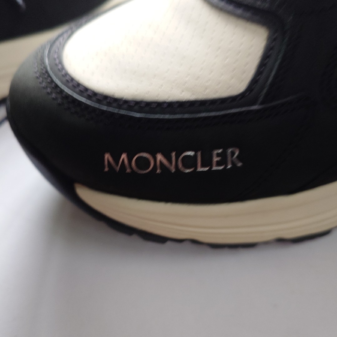 MONCLER(モンクレール)のMONCLER　スニーカー メンズの靴/シューズ(スニーカー)の商品写真