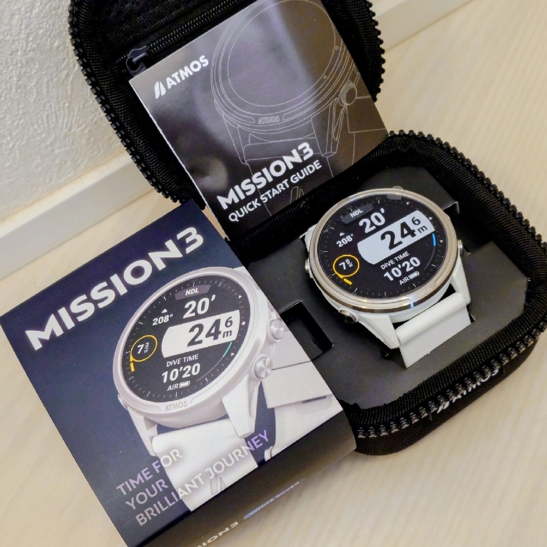 atmos(アトモス)の新品未使用 ATMOS MISSION3 ダイブコンピューター  ホワイト スポーツ/アウトドアのスポーツ/アウトドア その他(マリン/スイミング)の商品写真