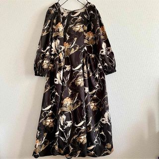GeeRA - ジーラ　ワンピース　花柄　ポケット付　バルーン　スリーブ Aライン　ブラック　L
