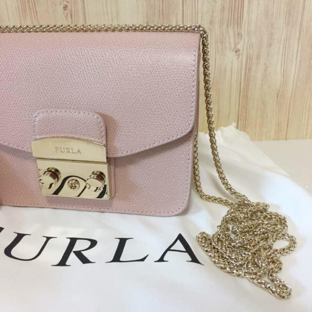 Furla(フルラ)の新入荷♡ 春色 フルラ メトロポリス チェーンバッグ ピンク 大人気♡ レディースのバッグ(ショルダーバッグ)の商品写真