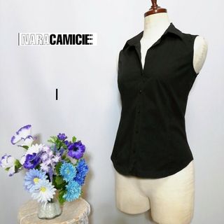 ナラカミーチェ　美品　ノースリーブブラウス　黒色系　Мサイズ
