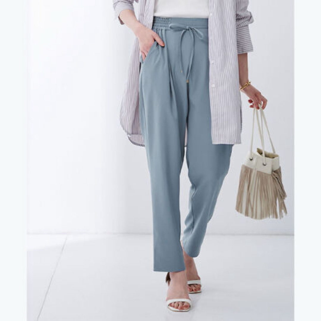 ur's(ユアーズ)のユアーズ イージーテーパードパンツ UR'S ライトブルー レディース ズボン レディースのパンツ(カジュアルパンツ)の商品写真