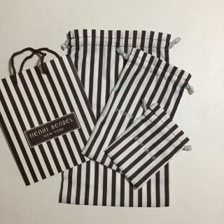 ヘンリベンデル(Henri Bendel)の美品 ヘンリベンデル ショップ袋1点&布袋大中小3点 セット(ショップ袋)