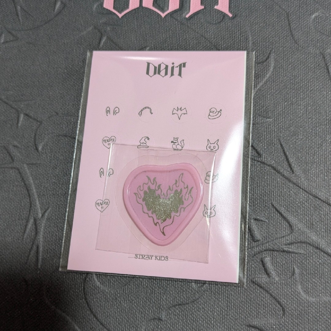 Stray Kids(ストレイキッズ)のハン 『 DO IT 』 PLATFORM PLVE ver ステッカー スキズ エンタメ/ホビーのタレントグッズ(アイドルグッズ)の商品写真