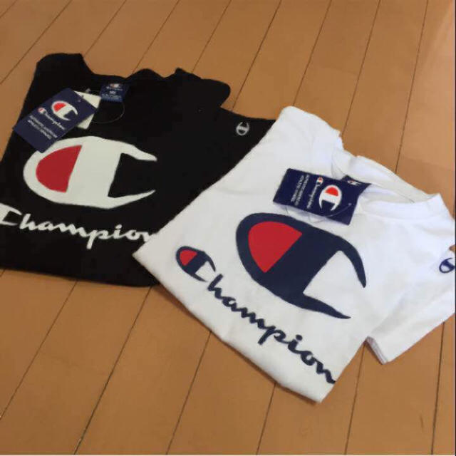 Champion(チャンピオン)の限定価格！SALE♡新品 タグ付き！チャンピオン  ホワイト Tシャツ  半袖 レディースのトップス(Tシャツ(半袖/袖なし))の商品写真