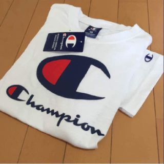 チャンピオン(Champion)の限定価格！SALE♡新品 タグ付き！チャンピオン  ホワイト Tシャツ  半袖(Tシャツ(半袖/袖なし))