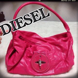 ディーゼル(DIESEL)のDIESEL♡人気商品♡ピンクbag(ショルダーバッグ)