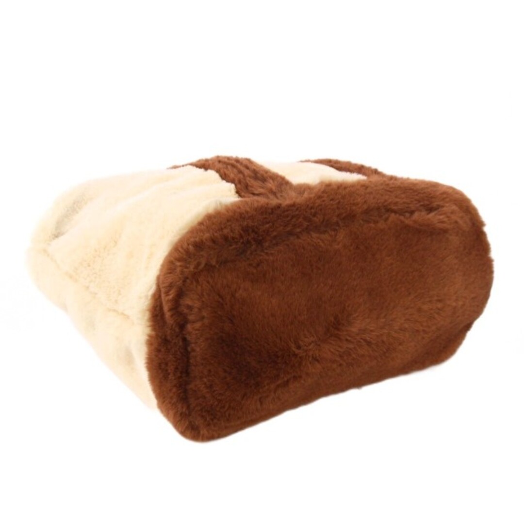 グッドグリーフ GCA EMB フェイクファートートバッグ ライトベージュ 茶 レディースのバッグ(トートバッグ)の商品写真