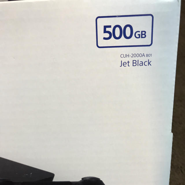 SONY(ソニー)のPS4 CUH-2000A Jet Black 500GB エンタメ/ホビーのゲームソフト/ゲーム機本体(家庭用ゲーム機本体)の商品写真