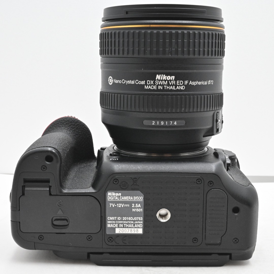 シャッター回数『7000』Nikonデジタル一眼レフカメラ D500レンズキット スマホ/家電/カメラのカメラ(デジタル一眼)の商品写真