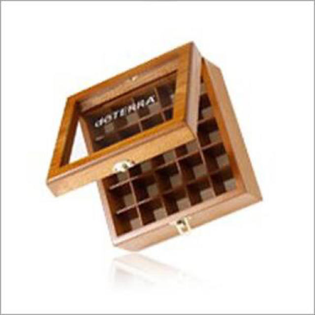 新品 木箱 ドテラ アロマ エッセンシャルオイル ケース コレクション | フリマアプリ ラクマ
