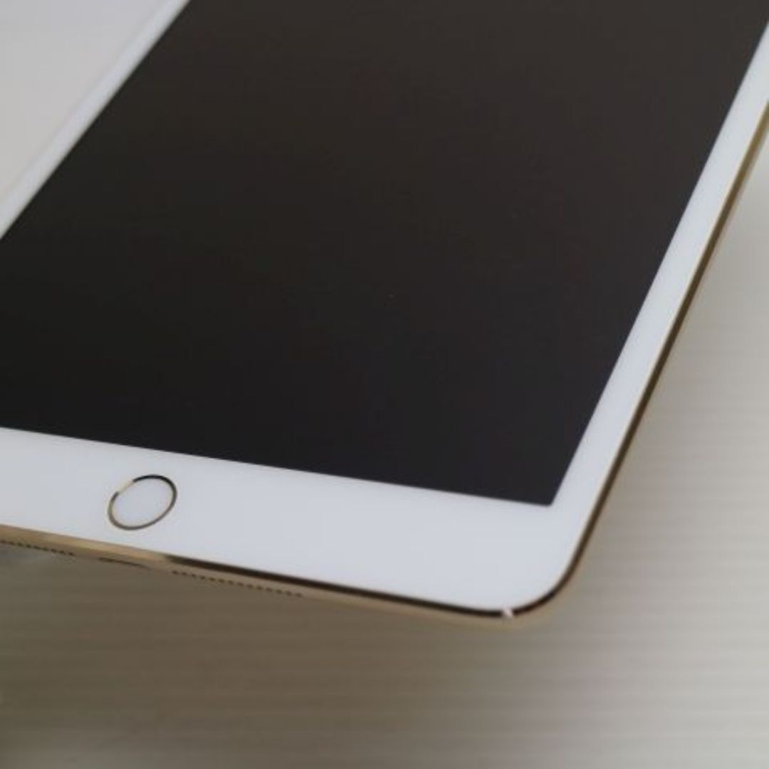 Apple(アップル)の超美品 iPad mini 3 Wi-Fi 64GB ゴールド M000 スマホ/家電/カメラのPC/タブレット(タブレット)の商品写真
