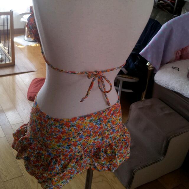 GU(ジーユー)のビキニ カバースカート 付き レディースの水着/浴衣(水着)の商品写真