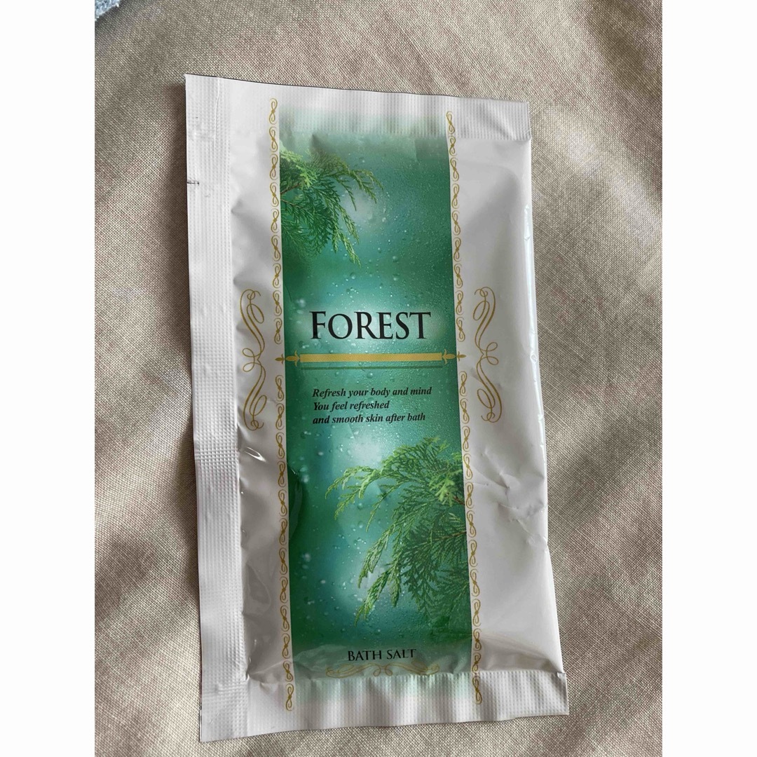 入浴剤　バスソルト 4種セット フォレスト・ローズ・ラベンダー・グレープフルーツ コスメ/美容のボディケア(入浴剤/バスソルト)の商品写真