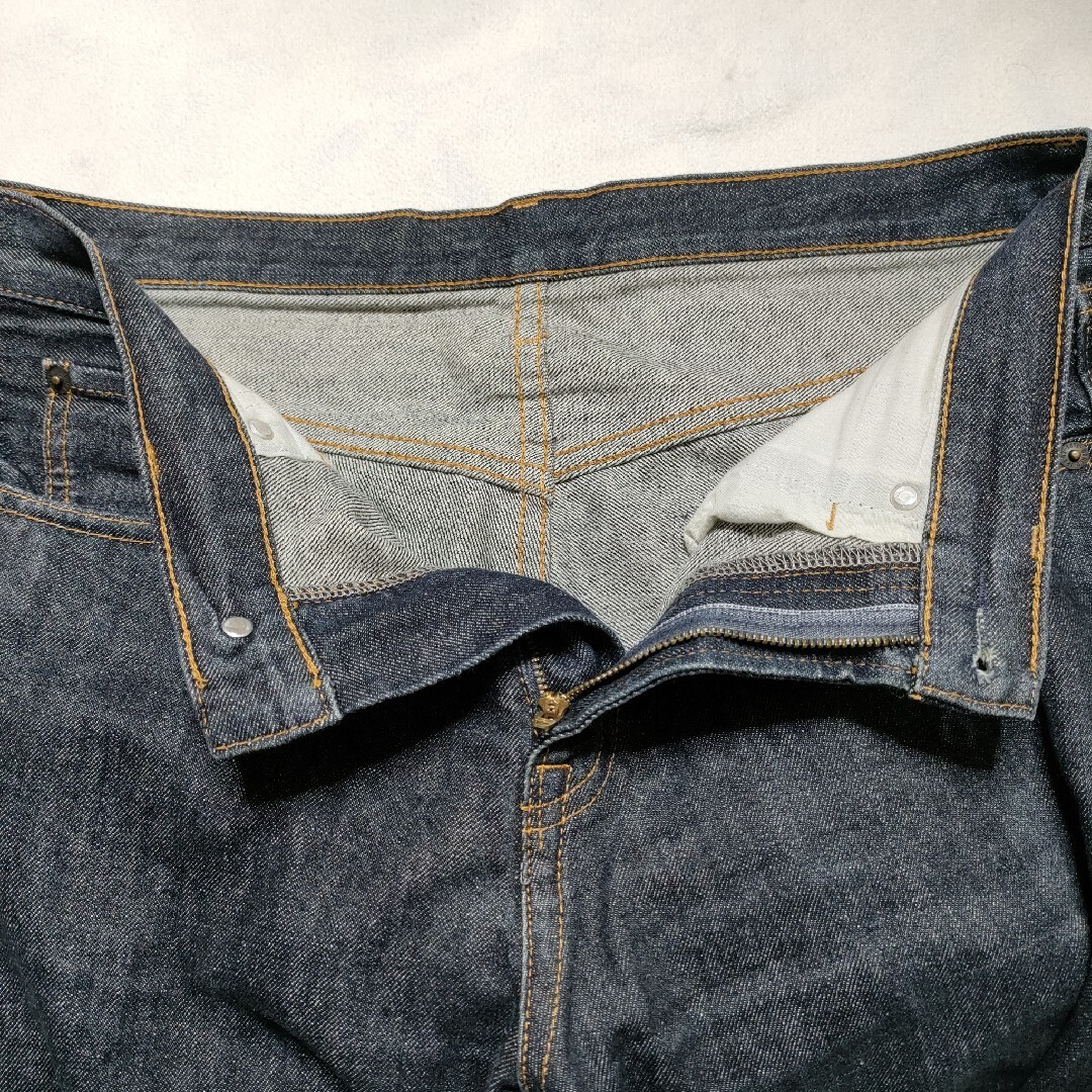 GU(ジーユー)のGU ジーユー　デニム　ジーンズ　メンズ メンズのパンツ(デニム/ジーンズ)の商品写真