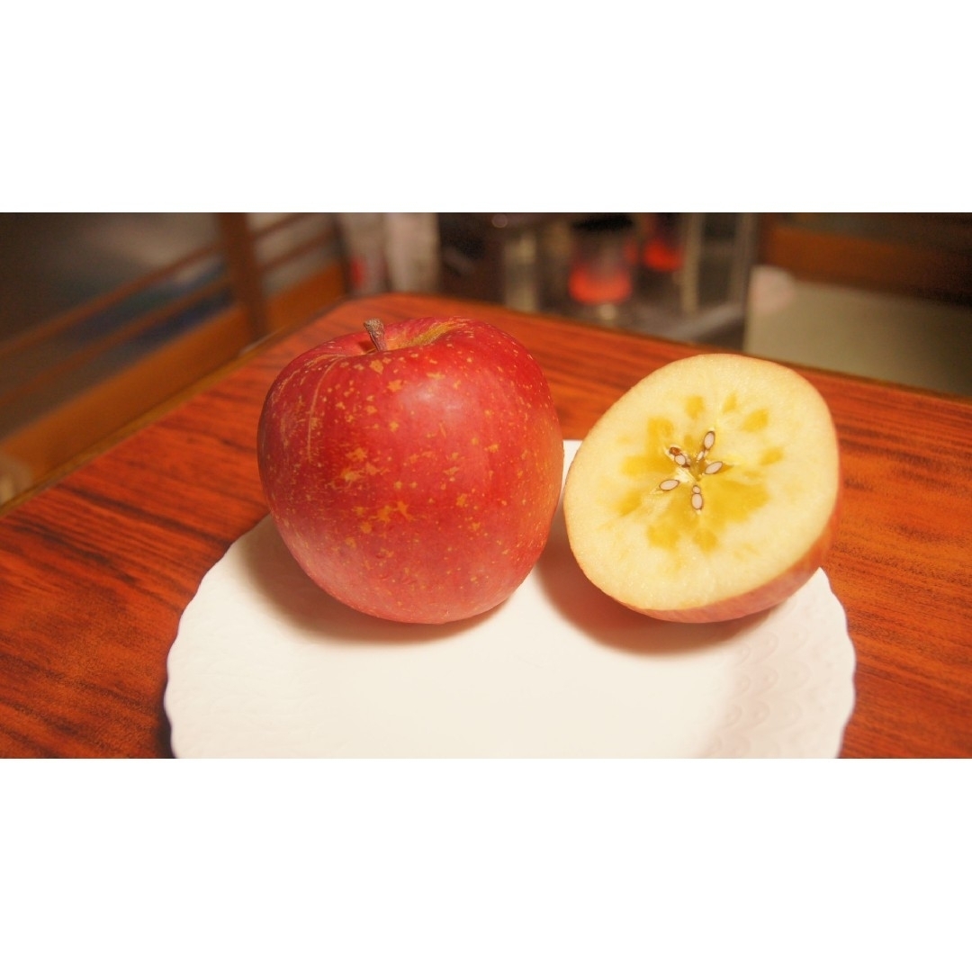 リンゴ　3kg③　山形県産サンふじ　家庭用　産地直送　ギフト　子供のおやつにも 食品/飲料/酒の食品(フルーツ)の商品写真