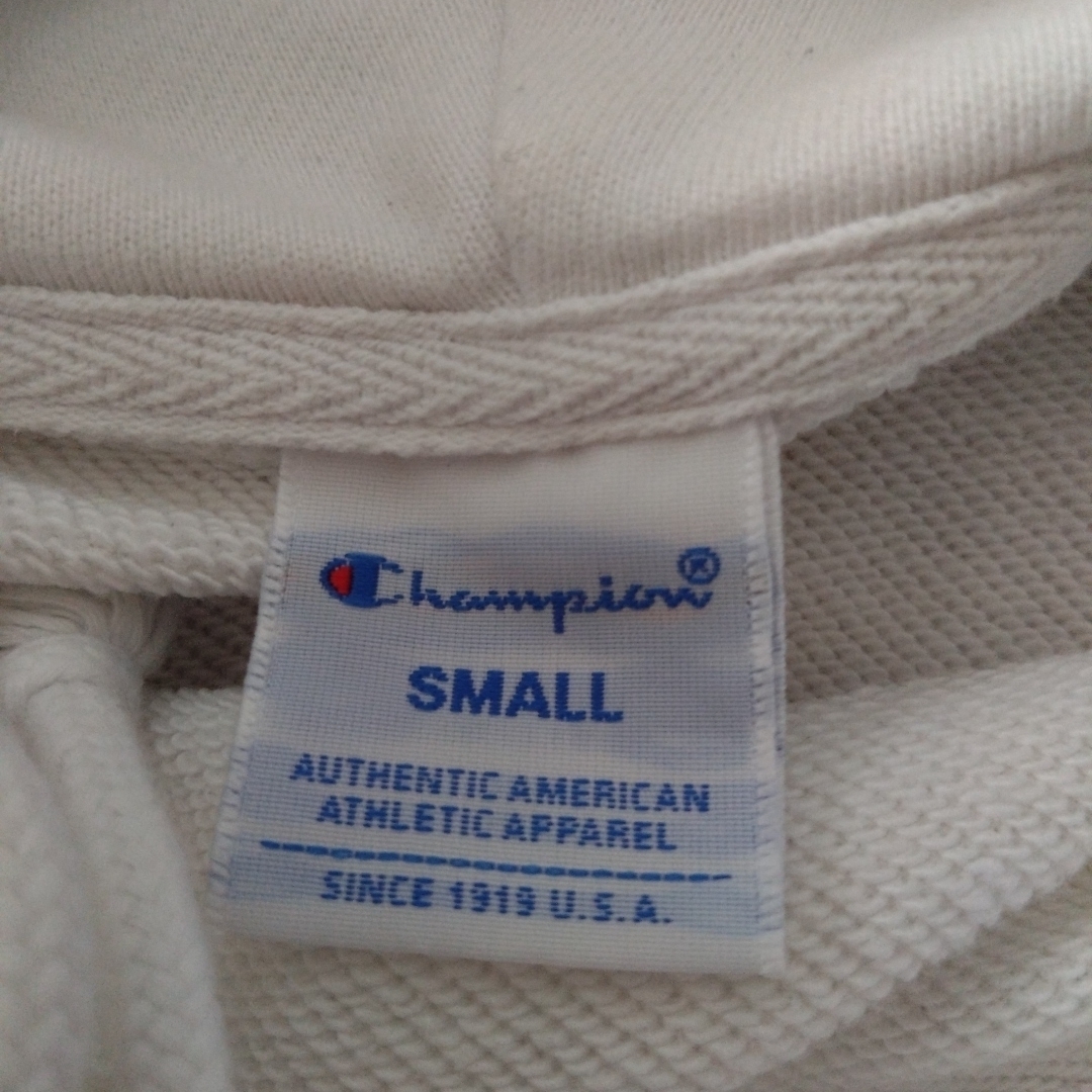 Champion(チャンピオン)の#パーカー　チャンピオン　白  レディースのトップス(パーカー)の商品写真