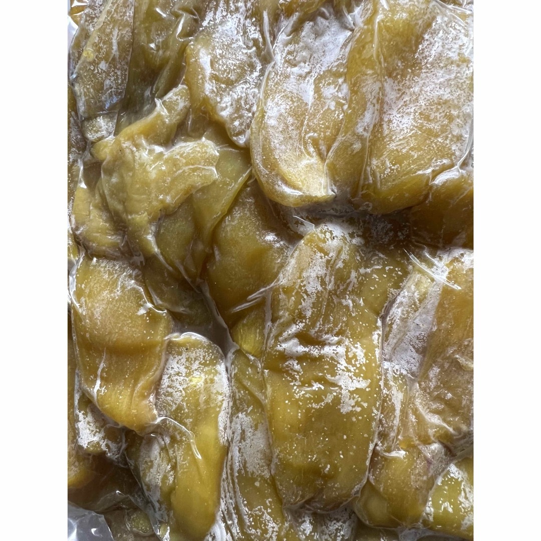 新物　無添加　トップクラスの美味しさ！　訳あり　黄金干し芋2kg×1パック 食品/飲料/酒の食品(菓子/デザート)の商品写真