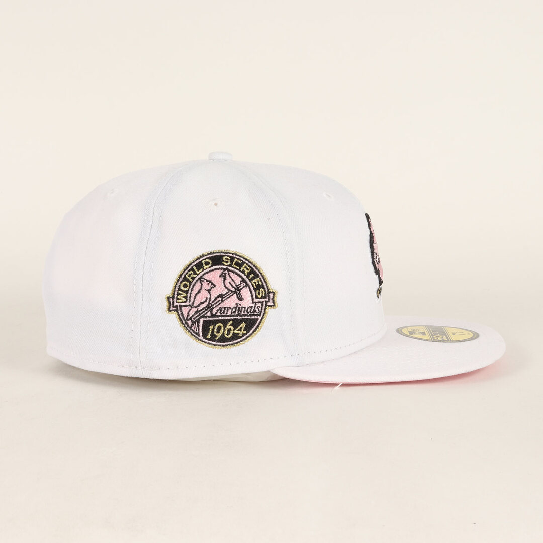 NEW ERA(ニューエラ)の【美品】NEW ERA ニューエラ キャップ ホワイト 白 サイズ:7 3/4(61.5cm) | Cooperstown MLB セントルイス・カージナルス 1964年ワールドシリーズモデル ベースボールキャップ | ブランド 帽子【メンズ】【中古】 メンズの帽子(キャップ)の商品写真