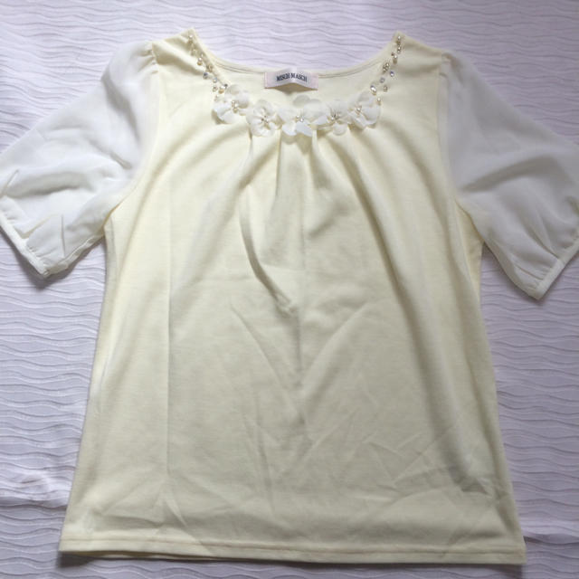 MISCH MASCH(ミッシュマッシュ)の新品❁︎立体お花カットソー  レディースのトップス(カットソー(半袖/袖なし))の商品写真