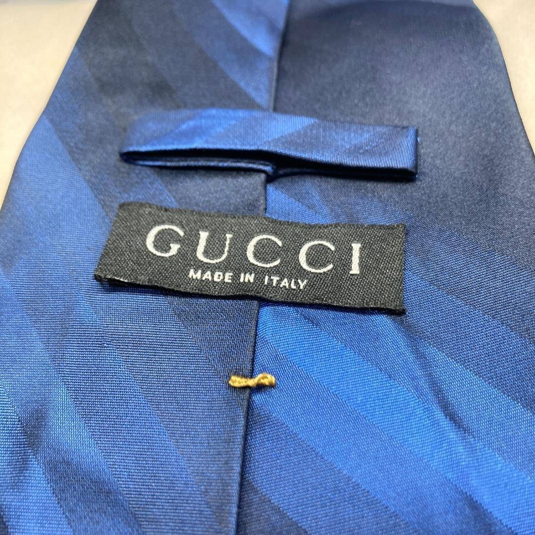GUCCI(グッチ)の★GUCCI グッチ★ブランドネクタイ シルク イタリア製 ネイビー系 メンズのファッション小物(ネクタイ)の商品写真