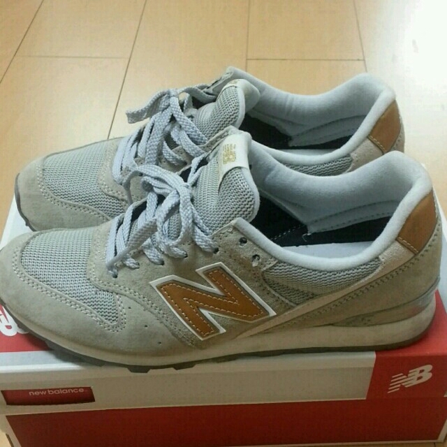 New Balance(ニューバランス)の☆bebe様専用☆ NEW BALANCE☆WR996  DGR  24cm  レディースの靴/シューズ(スニーカー)の商品写真