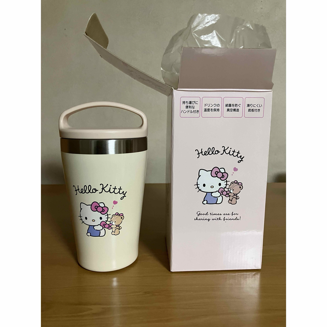 サンリオ(サンリオ)のハローキティ　ハンドル付きステンレスタンブラー インテリア/住まい/日用品のキッチン/食器(タンブラー)の商品写真