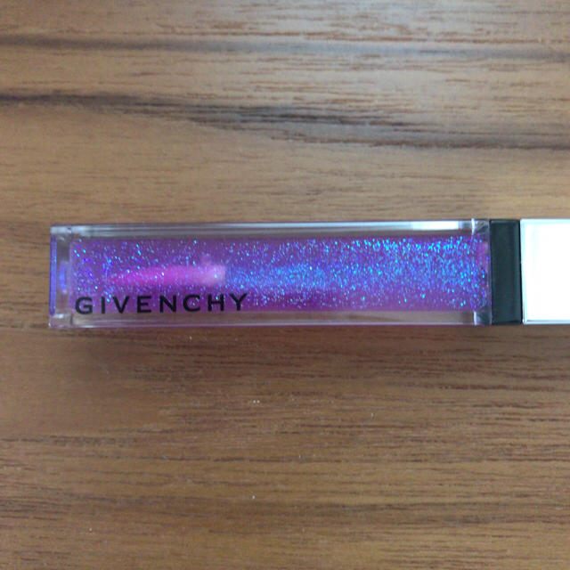 GIVENCHY(ジバンシィ)の新品未使用 GIVENCHY ジェリーアンテルディ リップグロス ０８ コスメ/美容のベースメイク/化粧品(リップグロス)の商品写真