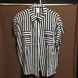 エイチアンドエム(H&M)のストライプシャツ(シャツ/ブラウス(半袖/袖なし))
