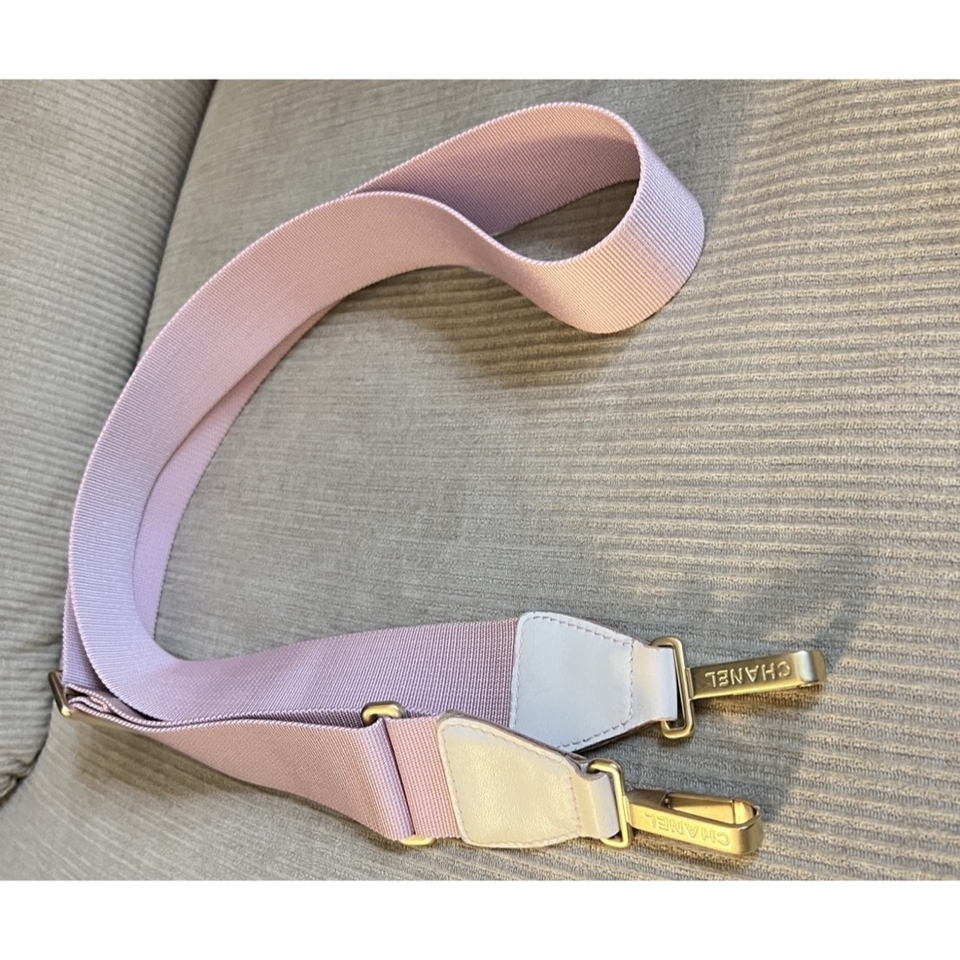 CHANEL(シャネル)の正規品　シャネル　ショルダーバッグ　部品　ストラップ　斜め掛け レディースのバッグ(その他)の商品写真