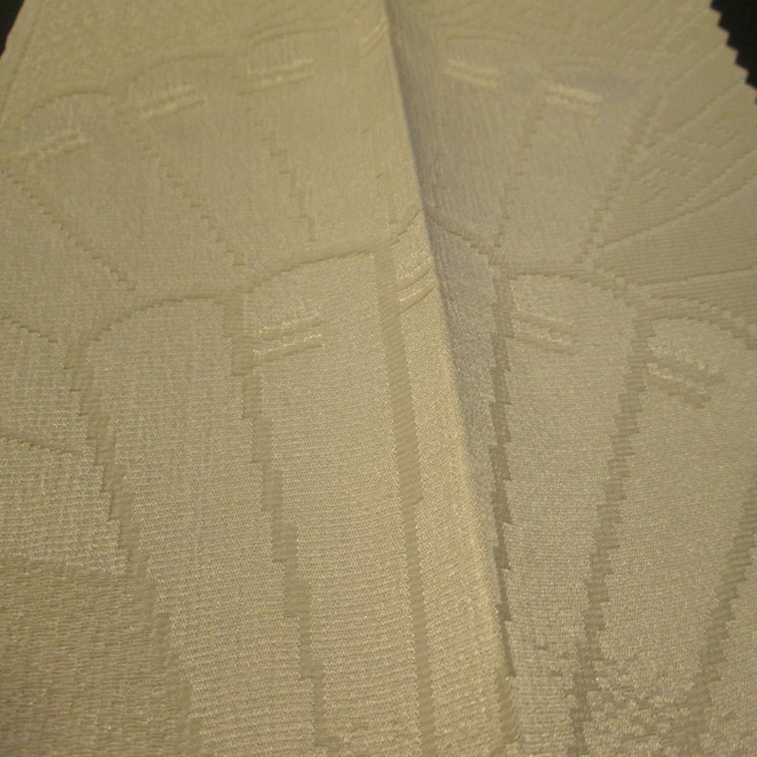 No.889♪正絹半襟♪丹後縮緬 ♪生成りにふっくら扇紋織♪ハンドメイド半衿 レディースの水着/浴衣(和装小物)の商品写真